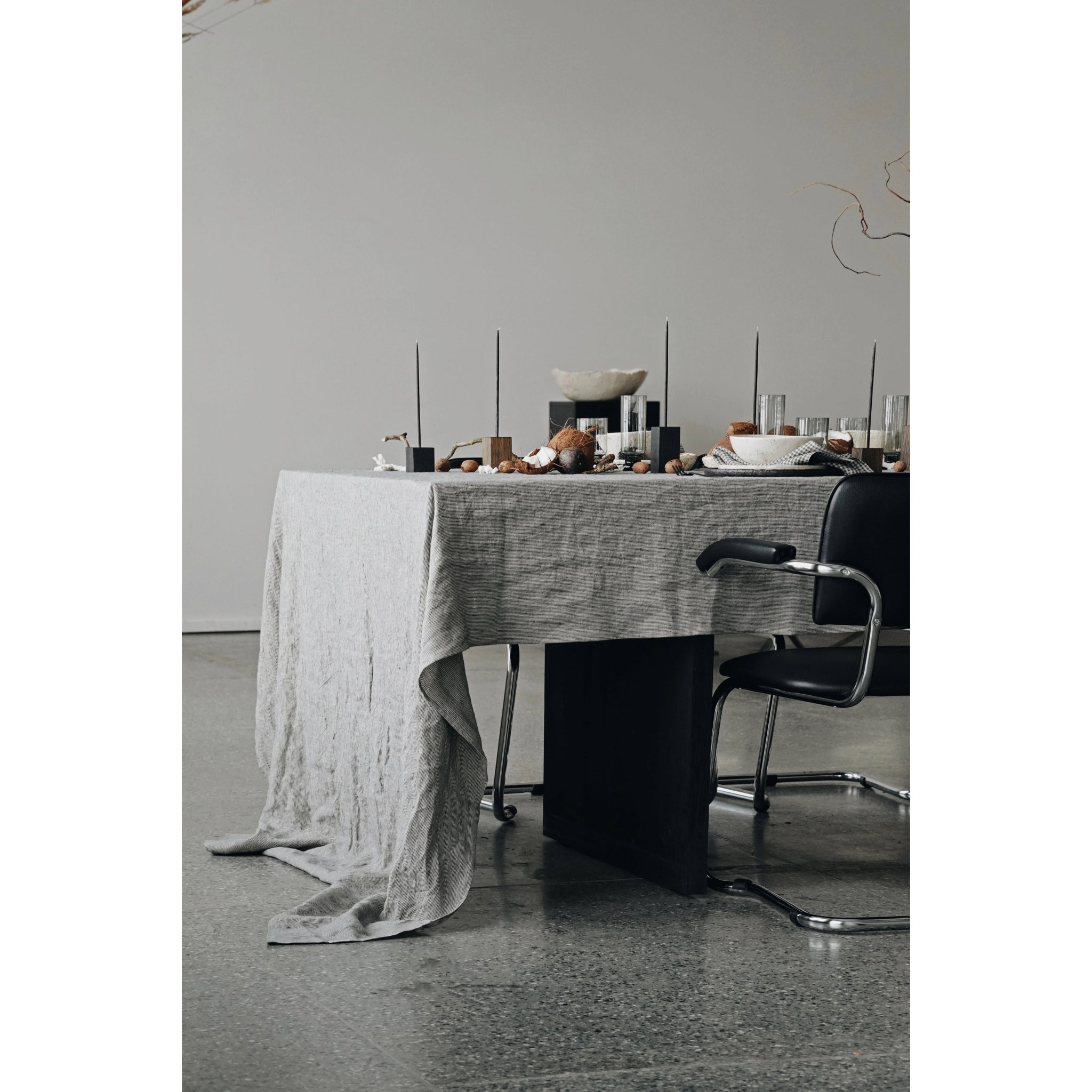 Mantel Rayas Lino lavado | 140 x 170 cm - Grace & Co.Mantel Rayas Lino lavado | 140 x 170 cmGrace & Co.