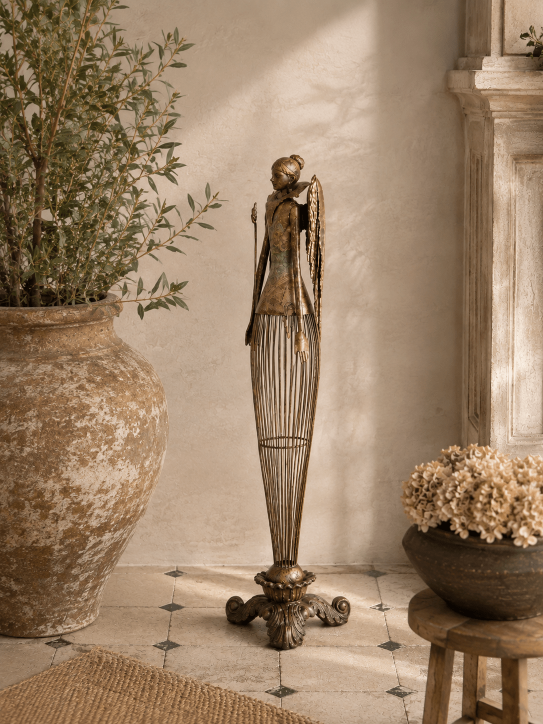 Blanca | Ángel Decorativo de Metal · 54 cm - Grace & Co.Blanca | Ángel Decorativo de Metal · 54 cmGrace & Co.