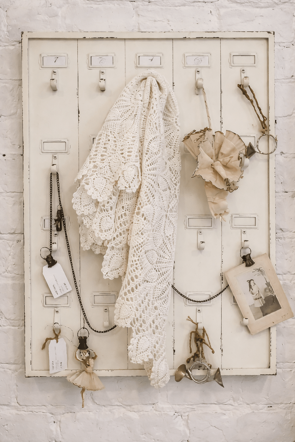 Colgador de Chapa Metálica – Estilo Industrial - Grace & Co.Colgador de Chapa Metálica – Estilo IndustrialGrace & Co.