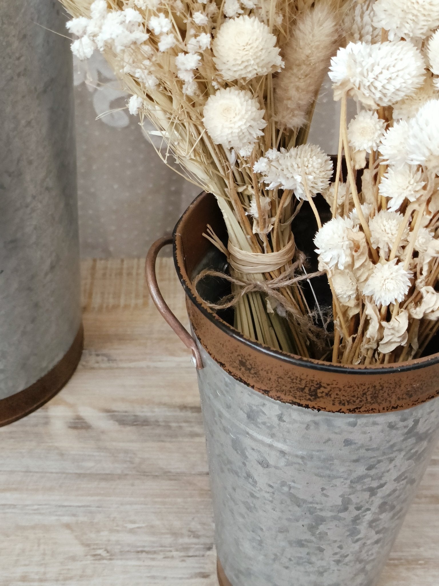 Cubo Florero | Hojalata - Grace & Co.Cubo Florero | HojalataGrace & Co.