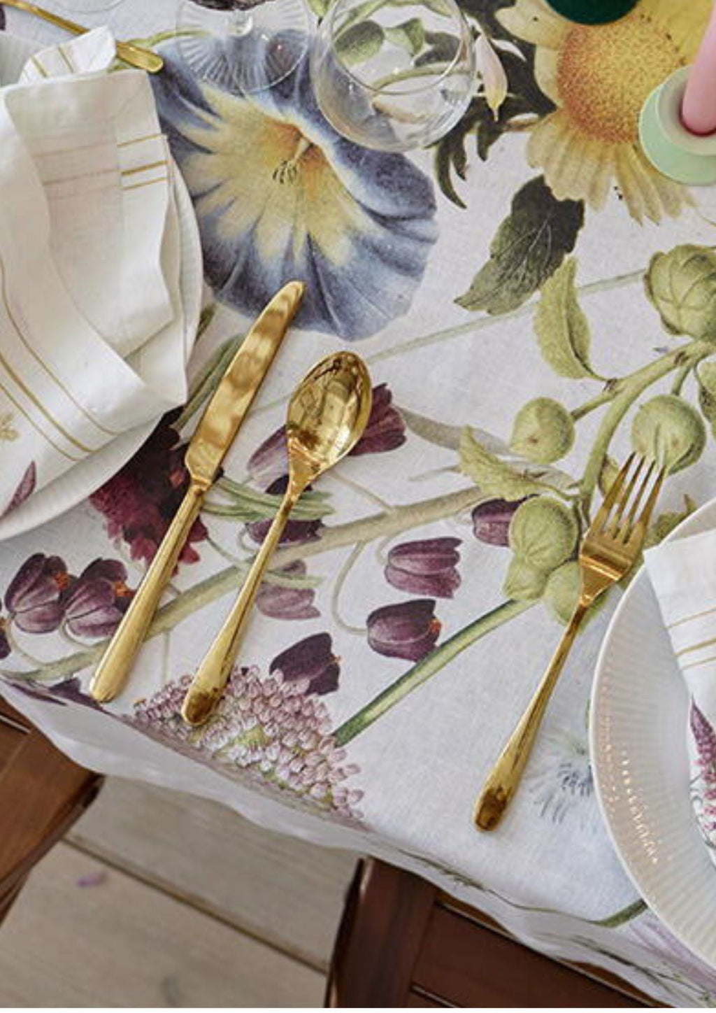 Mantel de Lino Flower Garden – Estampado Floral Natural - Grace & Co.Mantel de Lino Flower Garden – Estampado Floral NaturalGrace & Co.