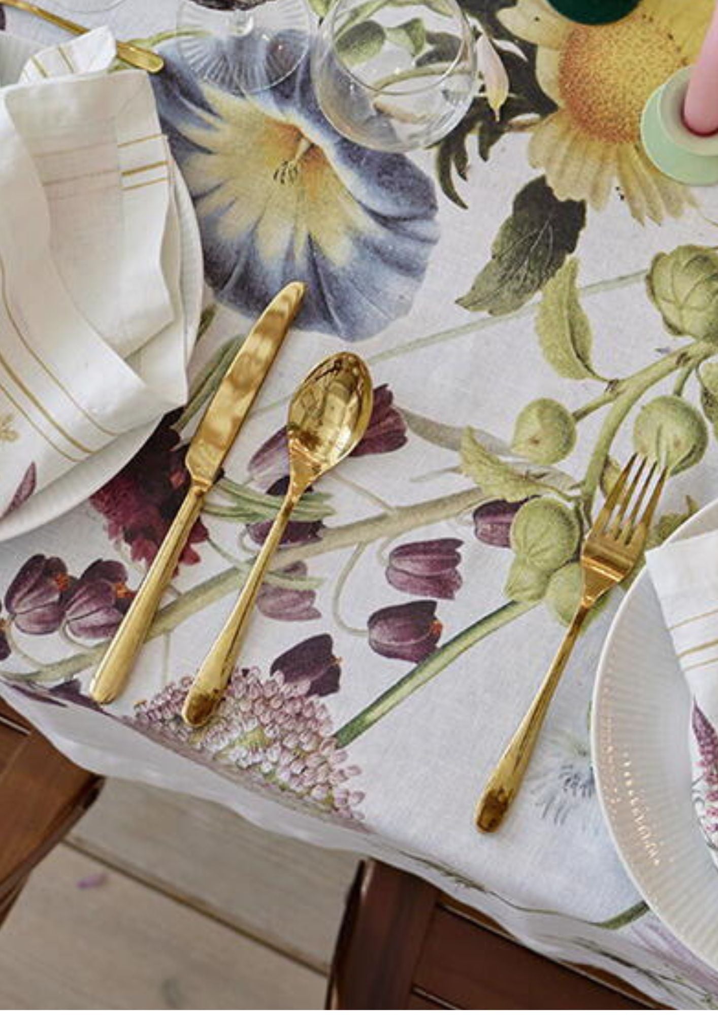 Mantel de Lino Flower Garden – Estampado Floral Natural - Grace & Co.Mantel de Lino Flower Garden – Estampado Floral NaturalGrace & Co.