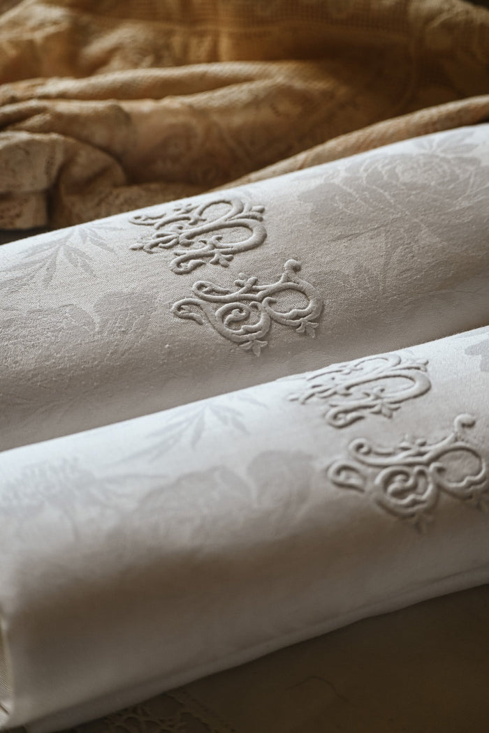 Servilleta con monograma | set x 18 ¨MB¨ - Grace & Co.Servilleta con monograma | set x 18 ¨MB¨Grace & Co.